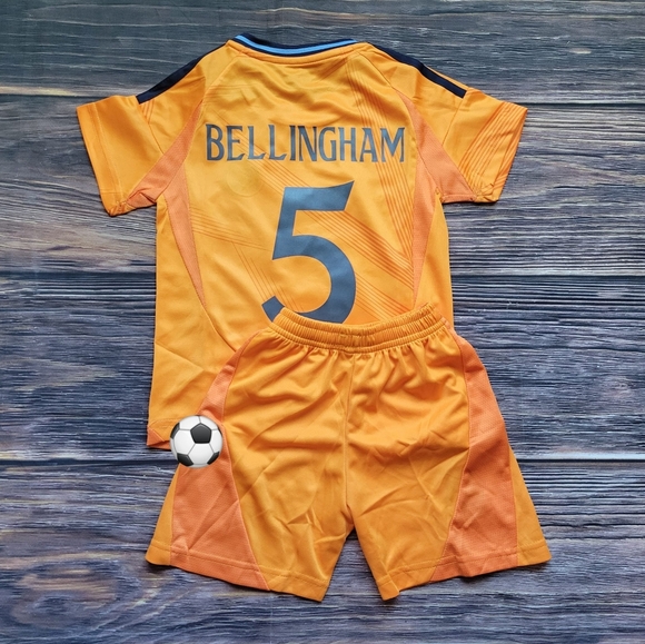 unbranded Other - Real Madrid away kid's soccer uniform